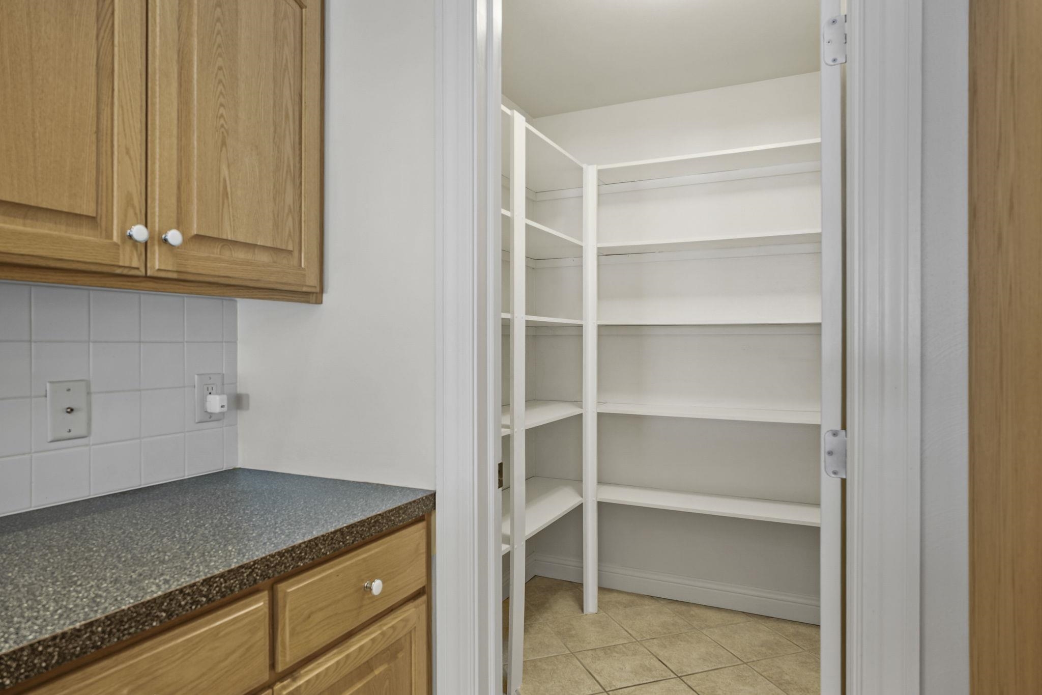 9106 Waterside Street Middleton, WI 53562 - Photo 14 of 36