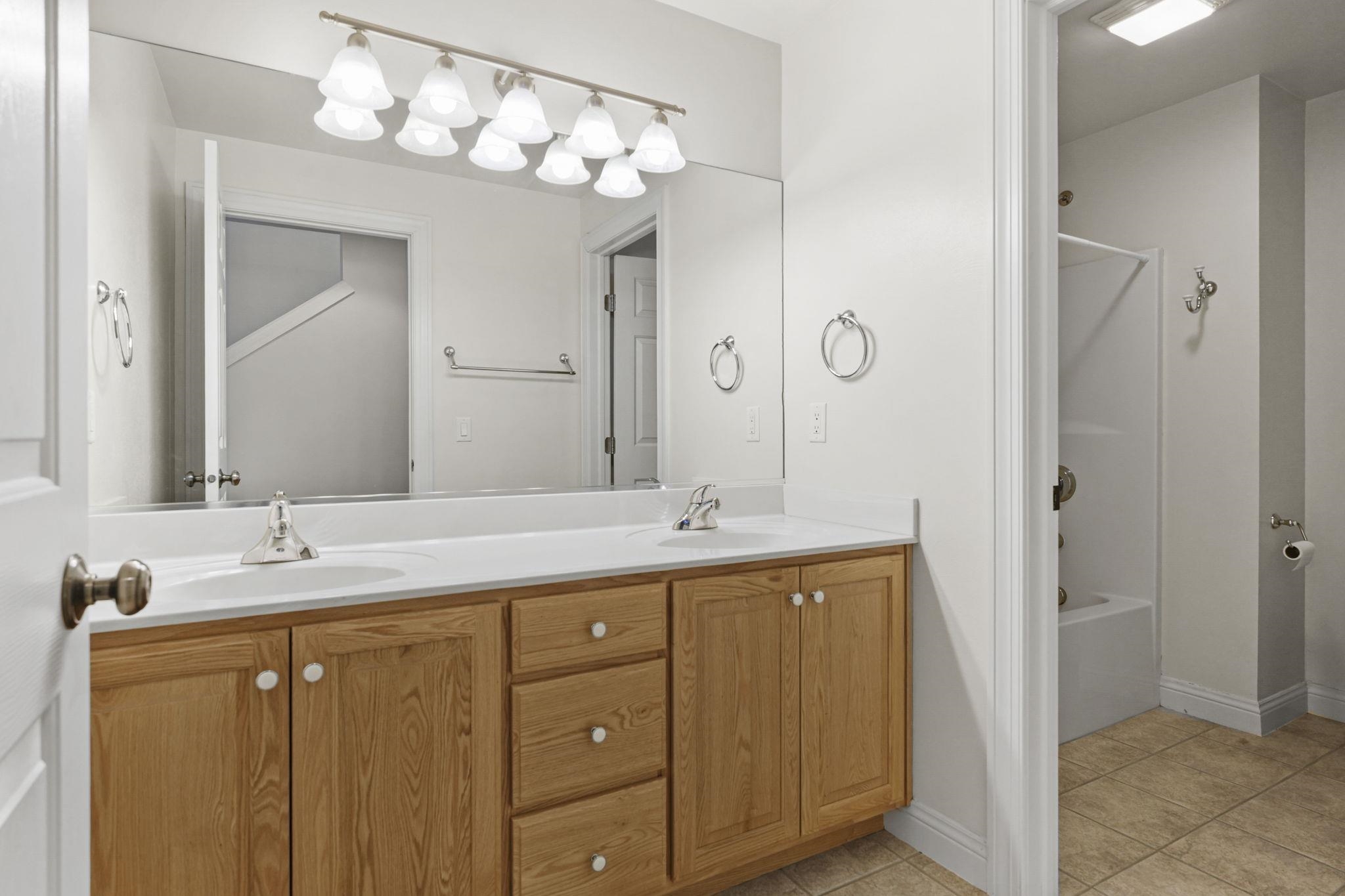 9106 Waterside Street Middleton, WI 53562 - Photo 29 of 36