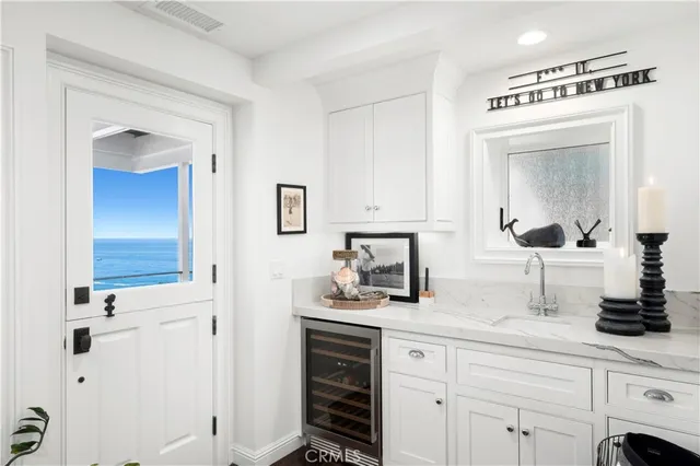 $9,995,000 | 31889 Circle Drive, Laguna Beach, CA 92651