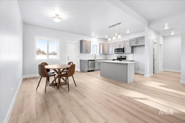 $450,000 | 2173 Austin Way, Fruitland, ID 83619