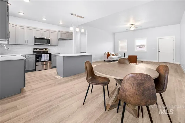 $450,000 | 2173 Austin Way, Fruitland, ID 83619