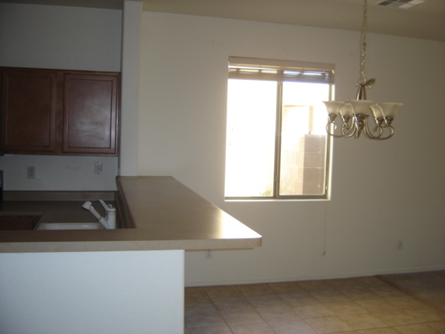 44217 Roth Road Maricopa, AZ 85138 - Photo 5 of 10 Eat in Area