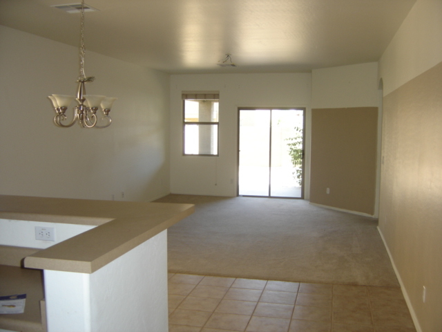 44217 Roth Road Maricopa, AZ 85138 - Photo 6 of 10 Family Room