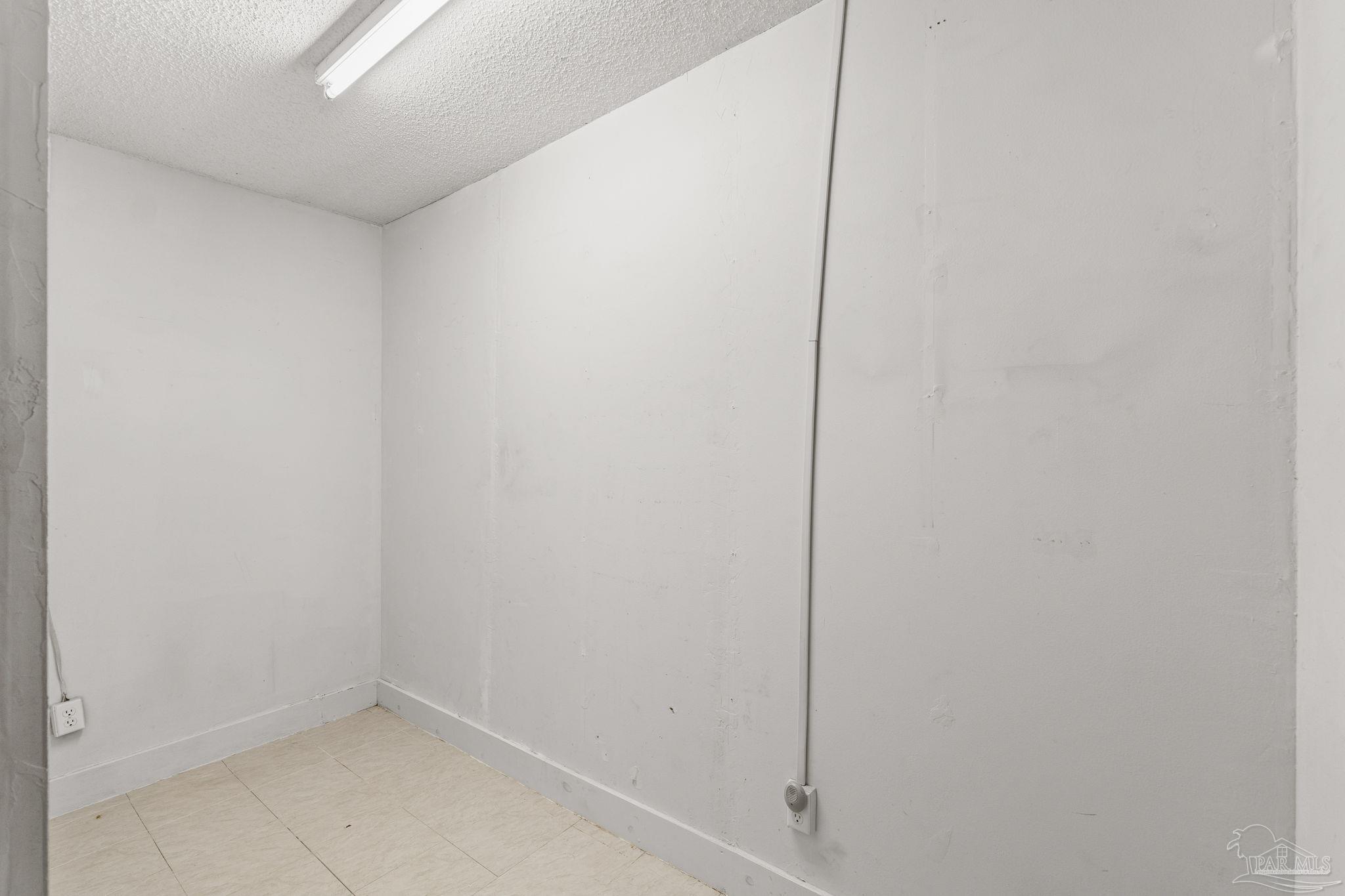 426 Brown Place Crestview, FL 32539 - Photo 21 of 40 a view of small space