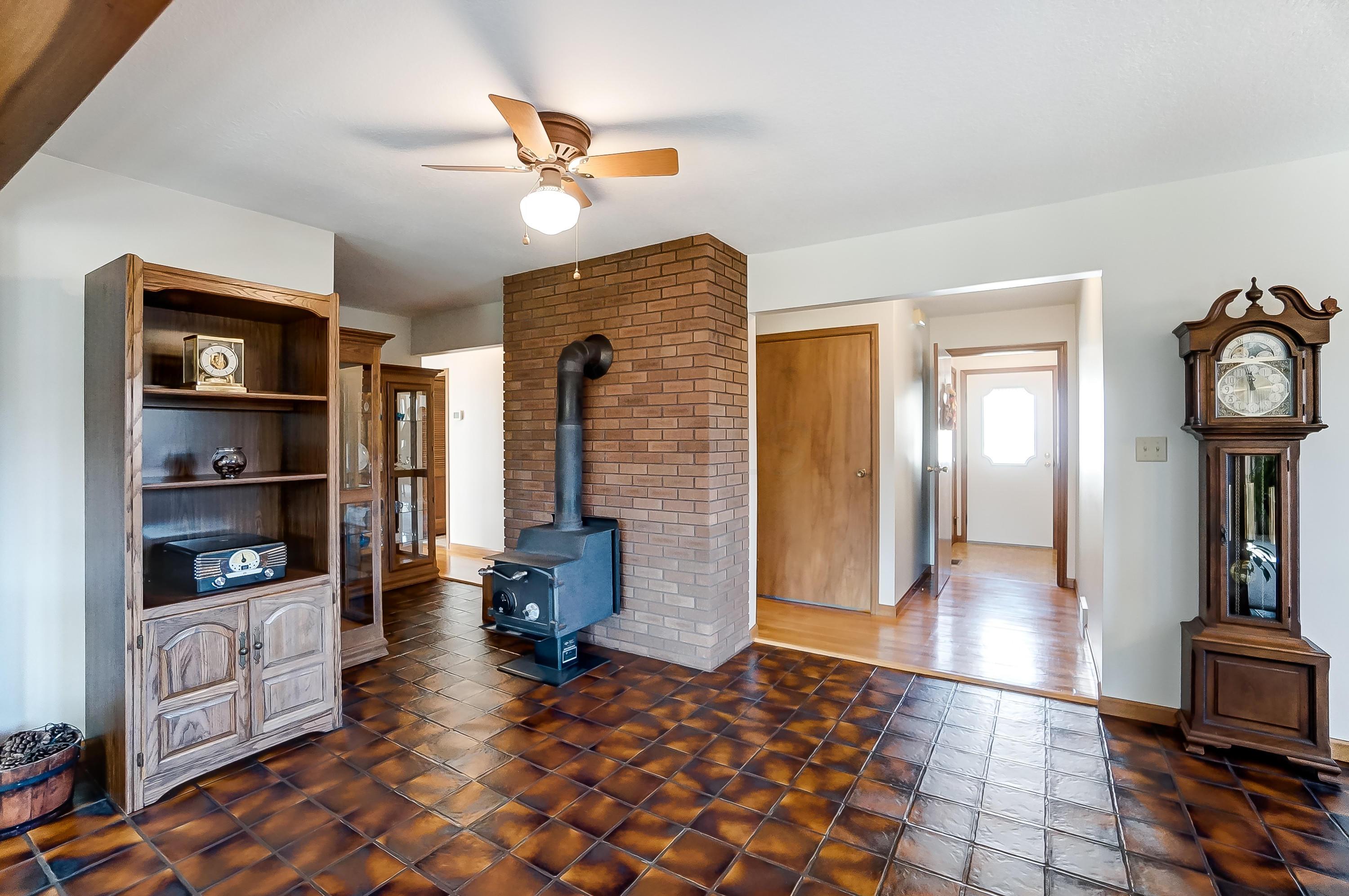 5233 Porter Road Northeast Newark, OH 43055 - Photo 11 of 40