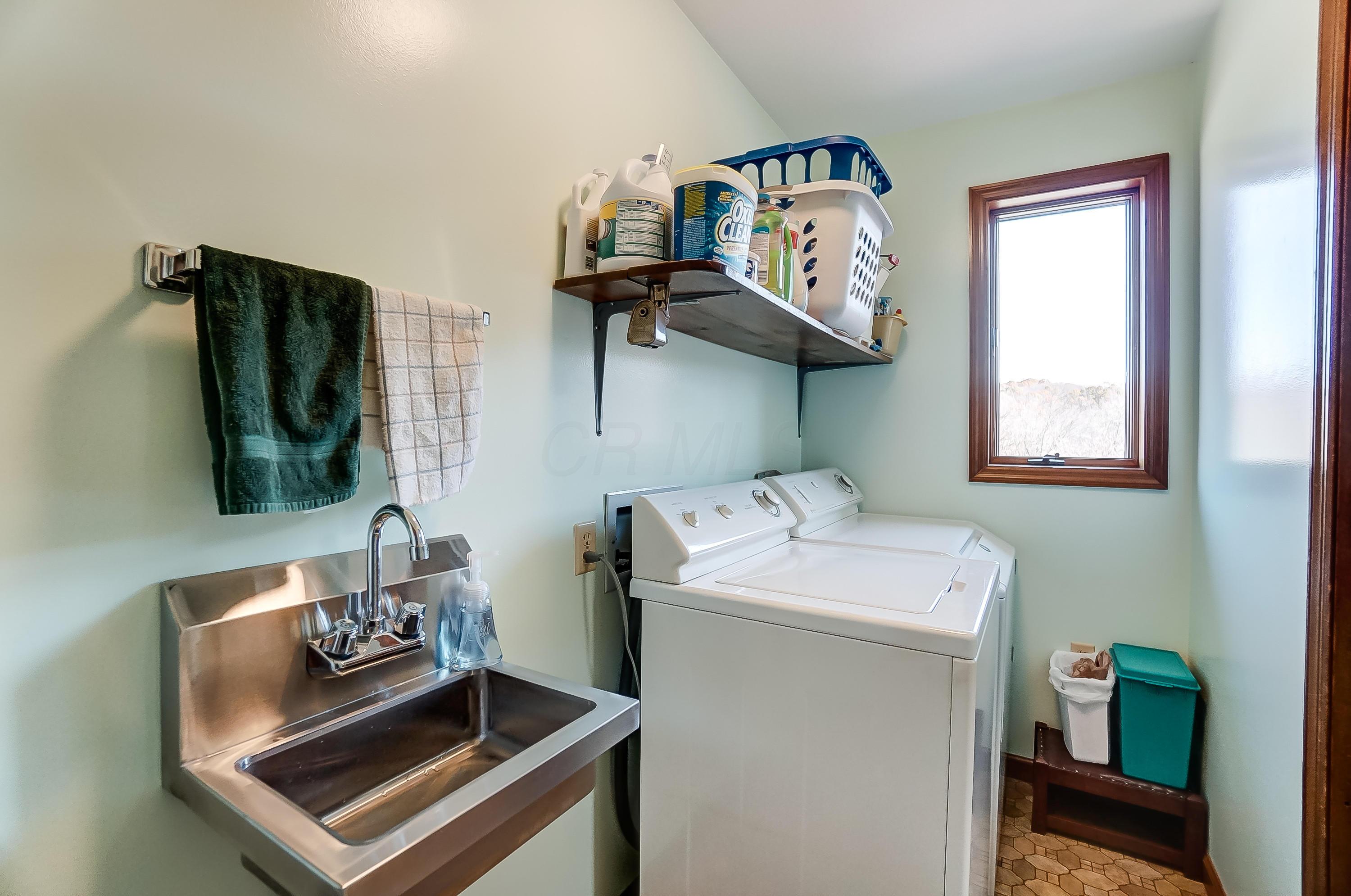 5233 Porter Road Northeast Newark, OH 43055 - Photo 16 of 40