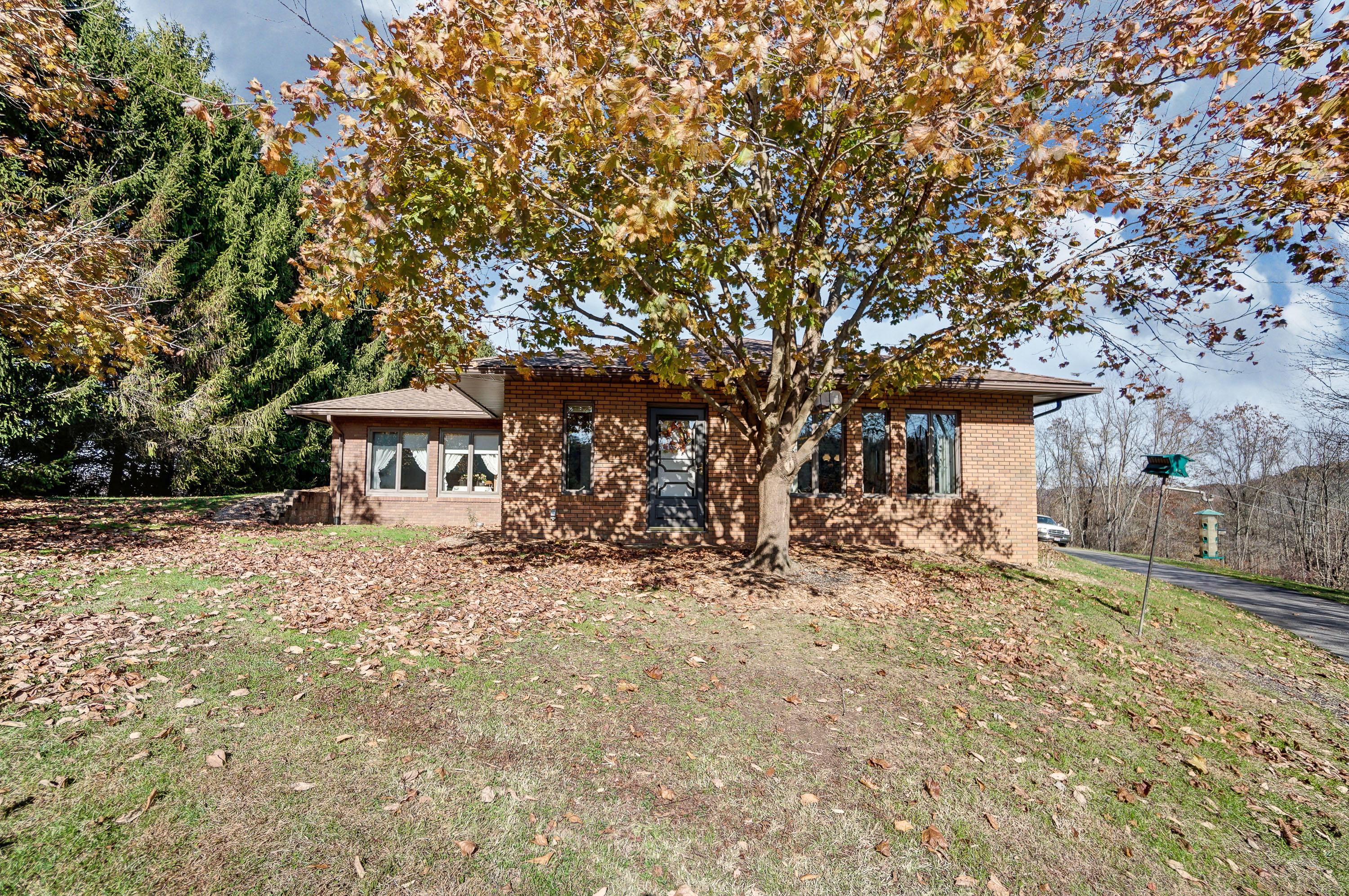 5233 Porter Road Northeast Newark, OH 43055 - Photo 2 of 40