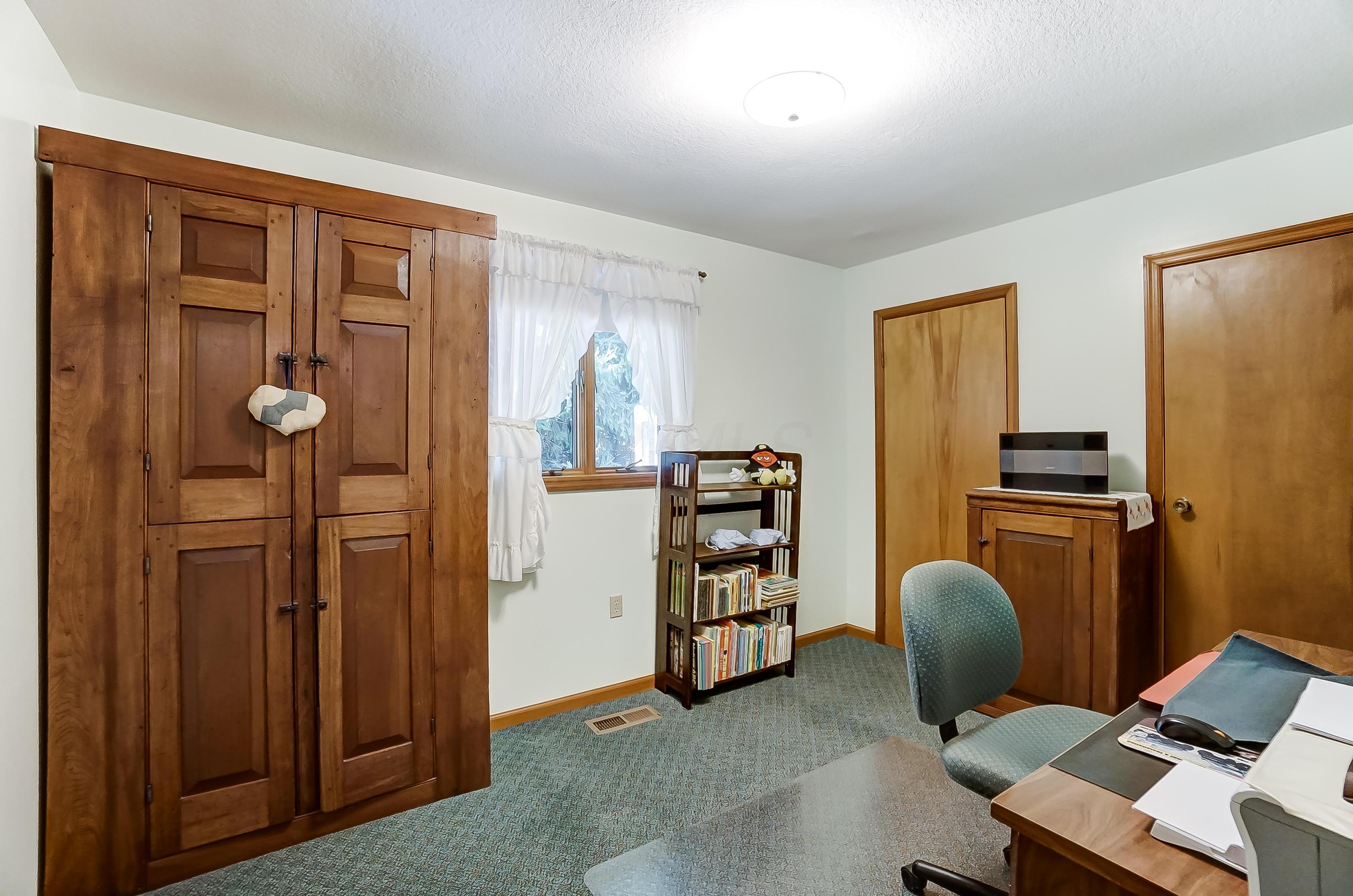 5233 Porter Road Northeast Newark, OH 43055 - Photo 27 of 40