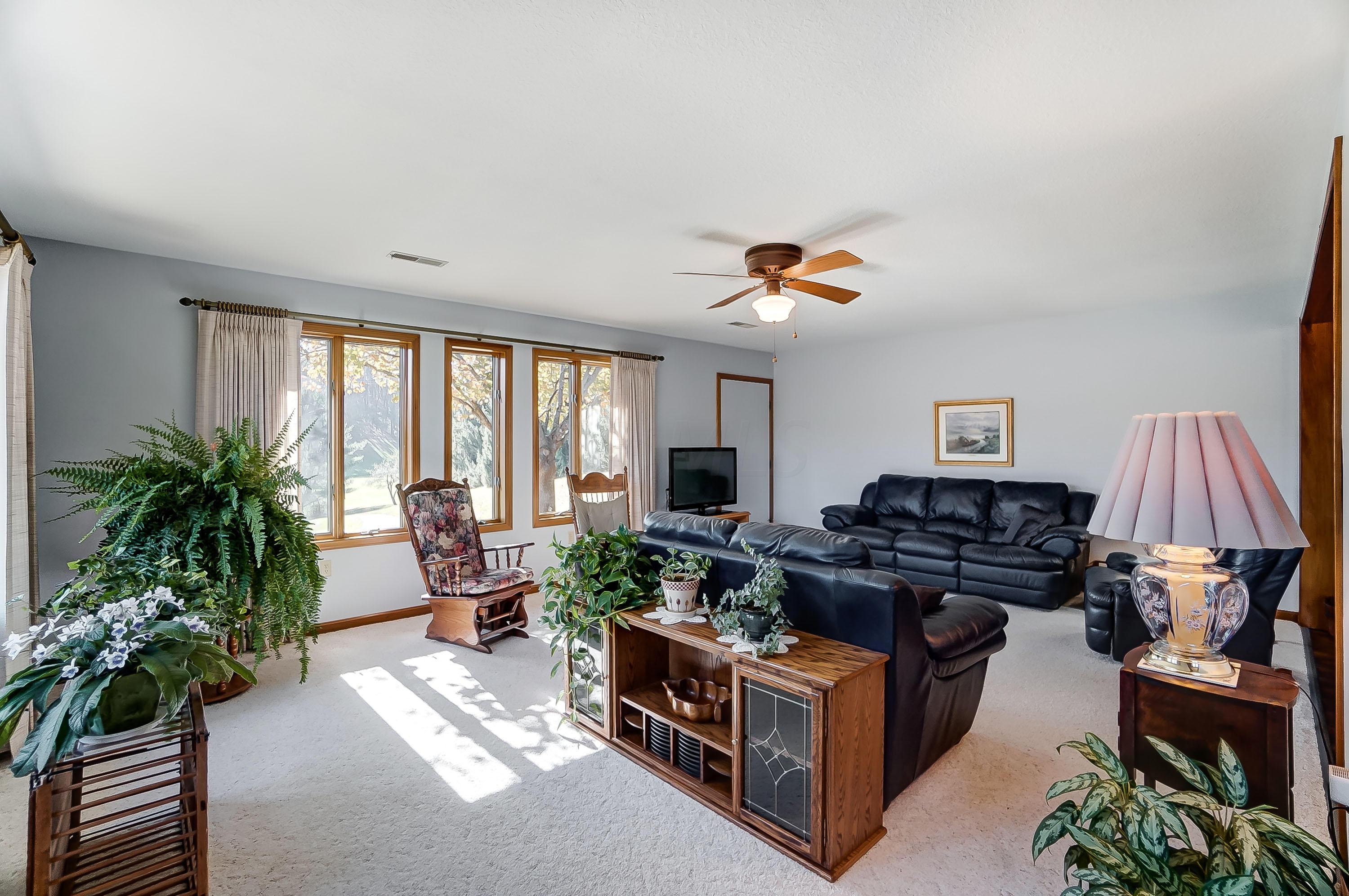 5233 Porter Road Northeast Newark, OH 43055 - Photo 8 of 40