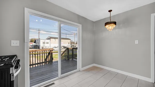 a view of a livingroom with furniture