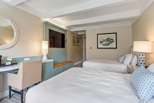 $119,500 | 269 Fontana Boulevard, Unit 2663, Fontana, WI 53125