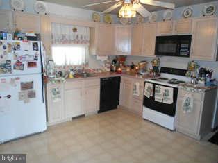 15509 Broadfording Road Clear Spring, MD 21722 - Photo 2 of 25 Kitchen