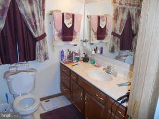 15509 Broadfording Road Clear Spring, MD 21722 - Photo 21 of 25 Bath (Master)
