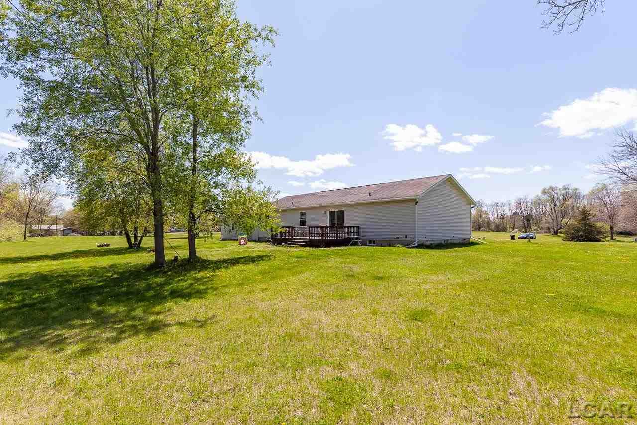 1688 West Valley Road Adrian, MI 49221 - Photo 20 of 29 50040822-19.JPG