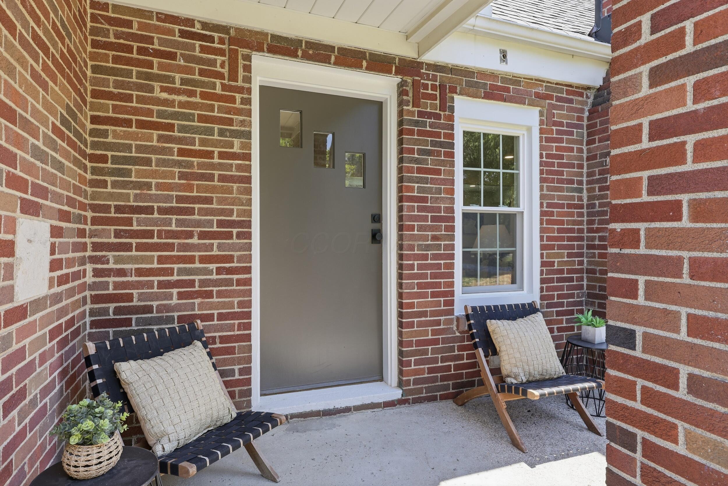 4146 Maize Road Columbus, OH 43224 - Photo 3 of 55