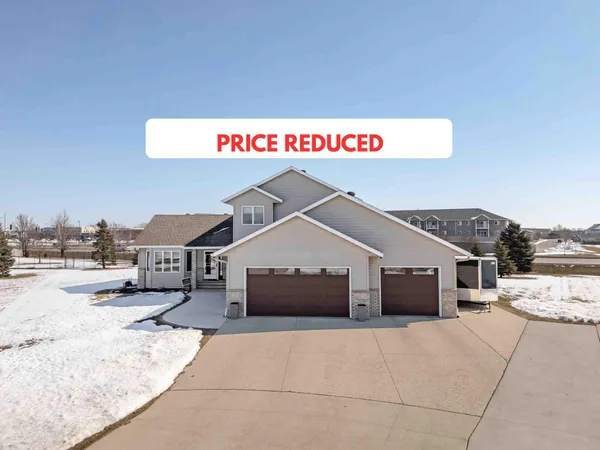 $599,900 | 722 42 Avenue South, Moorhead, MN 56560