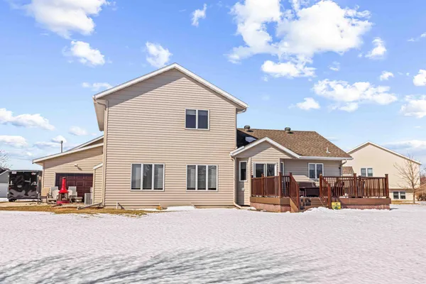 $624,500 | 722 42 Avenue South, Moorhead, MN 56560