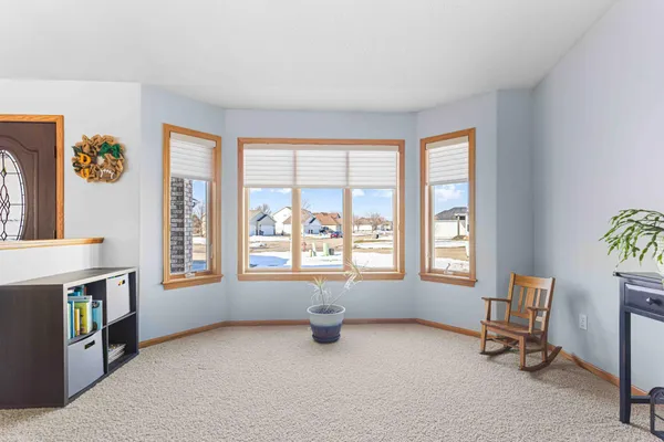 $624,500 | 722 42 Avenue South, Moorhead, MN 56560