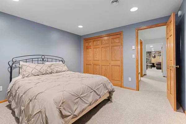$624,500 | 722 42 Avenue South, Moorhead, MN 56560