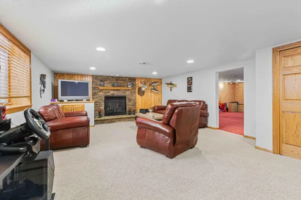 $624,500 | 722 42 Avenue South, Moorhead, MN 56560
