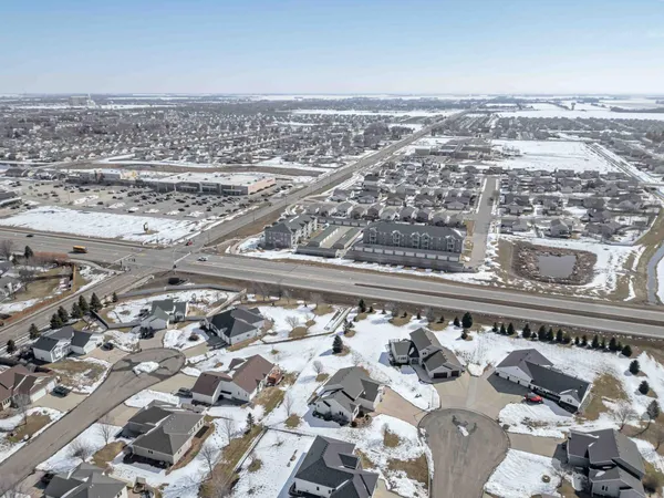 $624,500 | 722 42 Avenue South, Moorhead, MN 56560