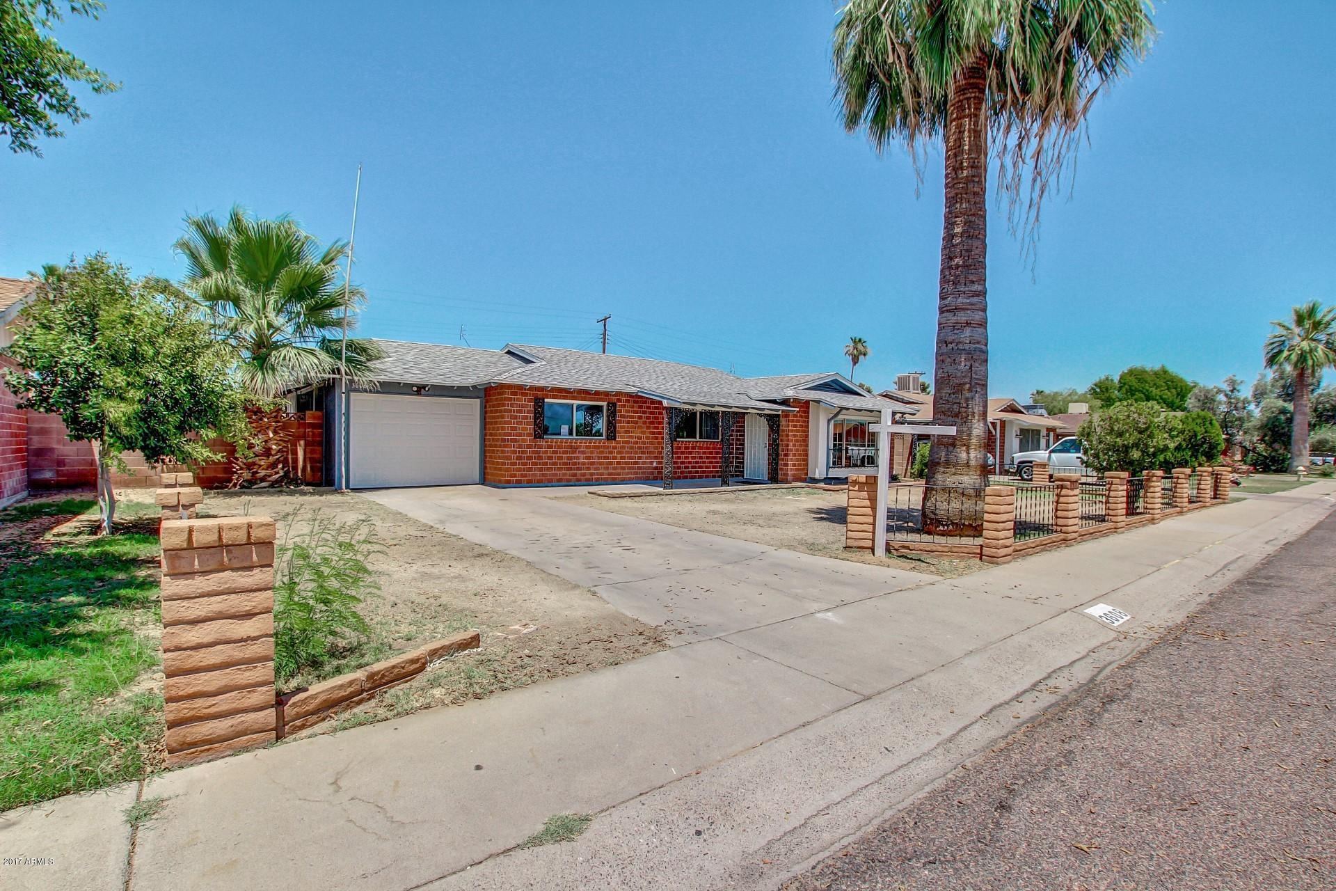 3608 West Lawrence Road Phoenix, AZ 85019 - Photo 3 of 27 0017- Lawrence (1)