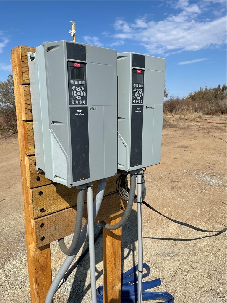 3 Fretag Road Hemet, CA 92544 - Photo 5 of 8 a view of walk in closet