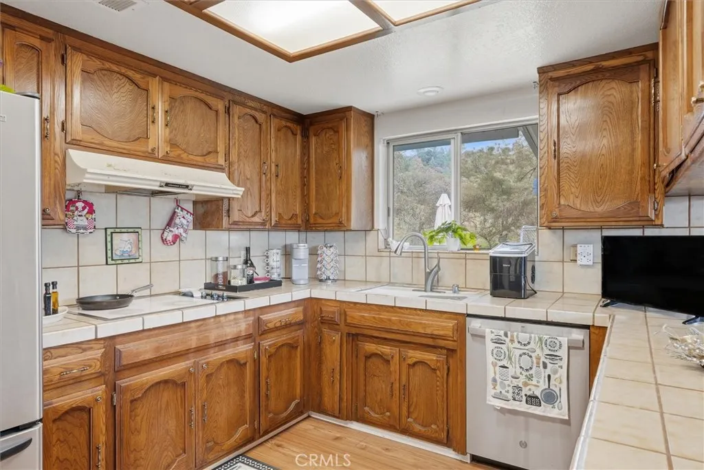 5060 Mykleoaks Road Mariposa, CA 95338 - Photo 12 of 63 Main Home