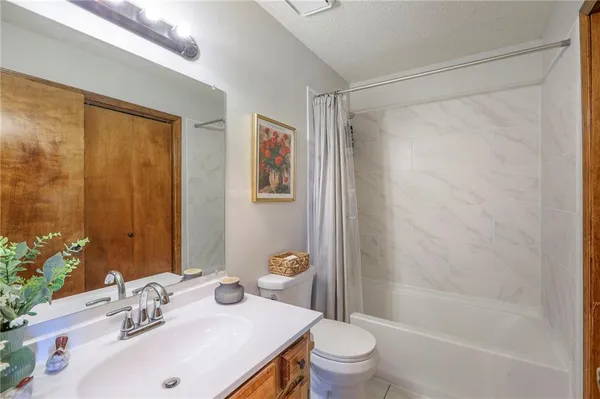 $499,000 | 13512 East 198th Street, Peculiar, MO 64078