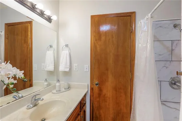 $499,000 | 13512 East 198th Street, Peculiar, MO 64078