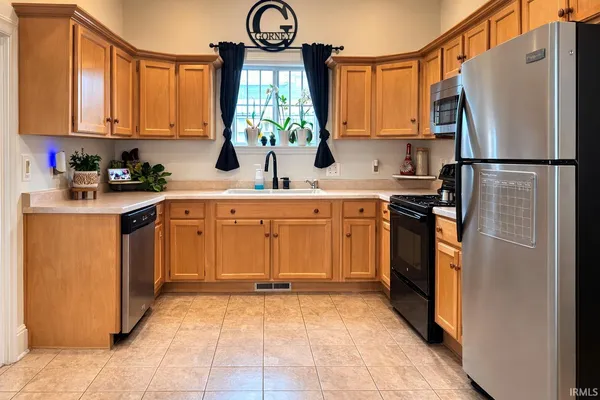 $185,000 | 210 East Shackley Street, Geneva, IN 46740