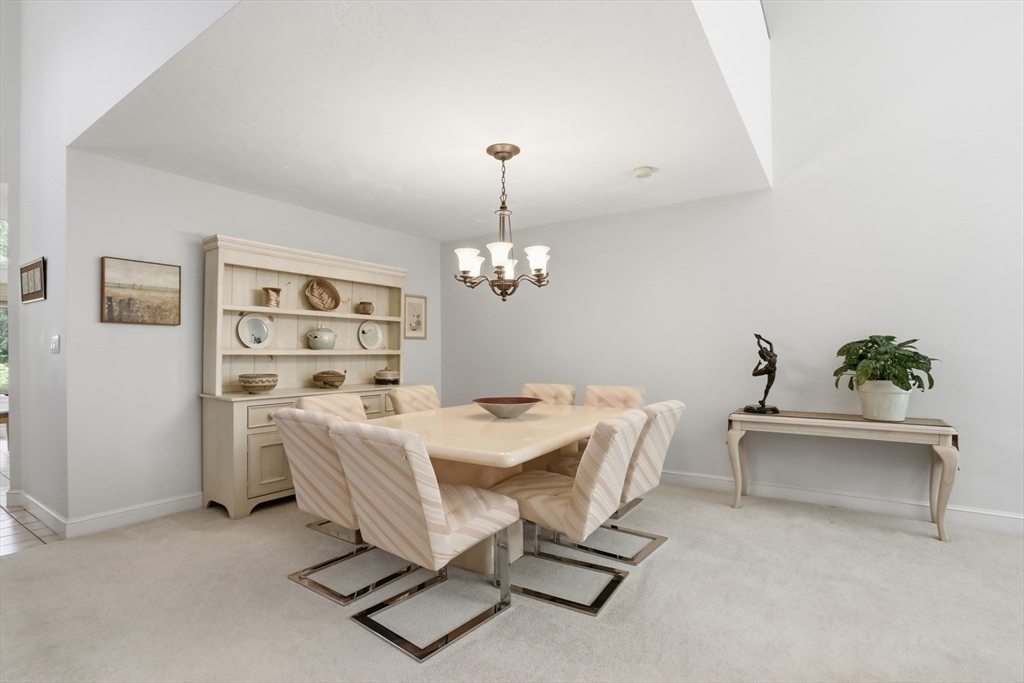7 Wainwright Road, Unit 47 Winchester, MA 01890 - Photo 12 of 32