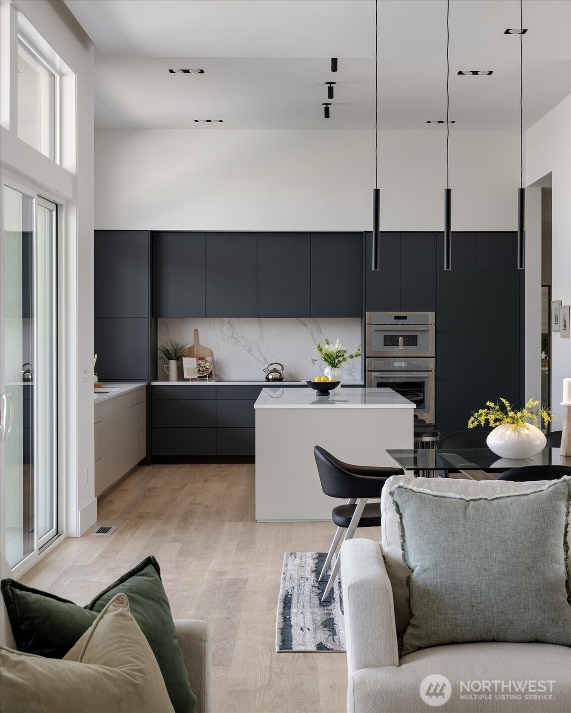 104118 East Addison Avenue Kennewick, WA 99338 - Photo 10 of 40 a living room with furniture and a couch
