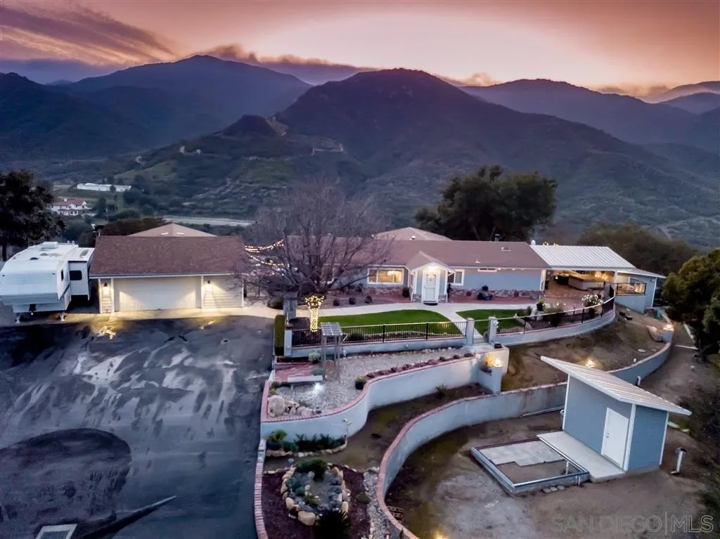 39325 De Luz Road Fallbrook, CA 92028 - Photo 1 of 25