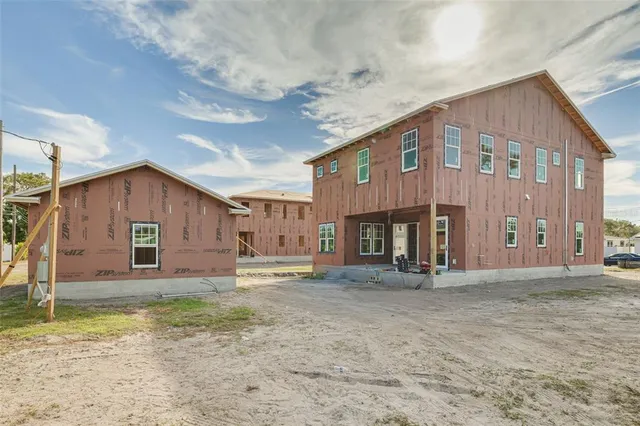 a house view with a outdoor space