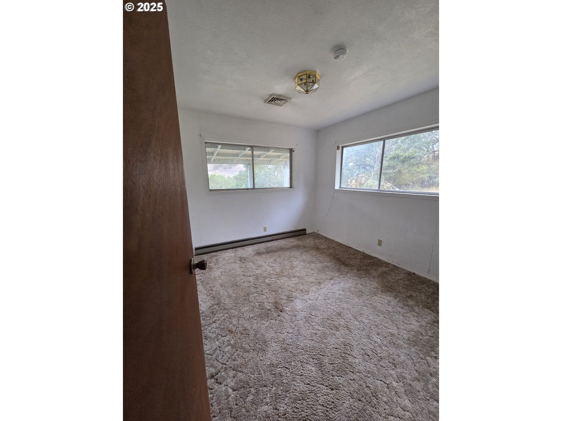 188 Robin Street Roseburg, OR 97470 - Photo 11 of 18