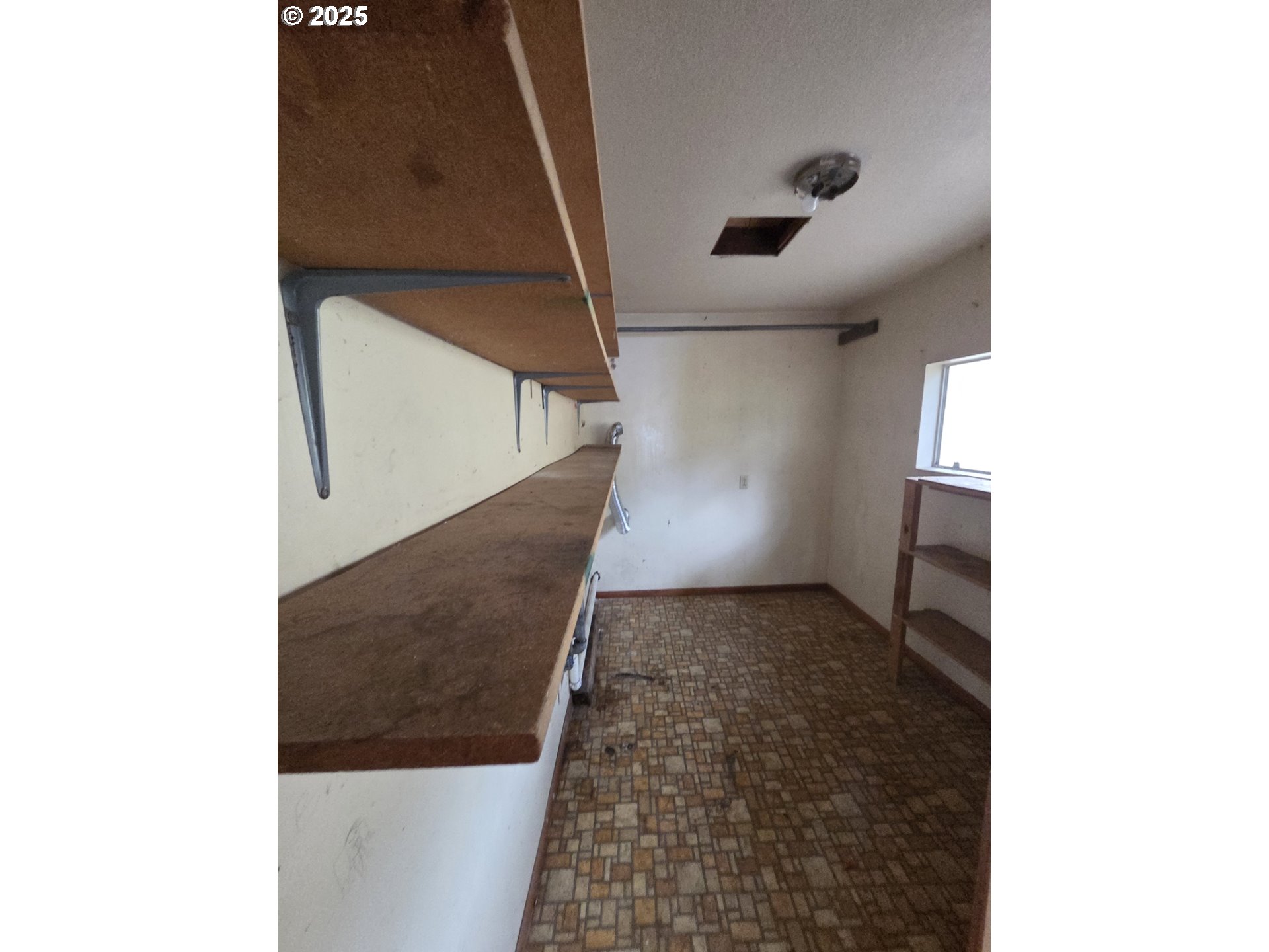 188 Robin Street Roseburg, OR 97470 - Photo 13 of 18