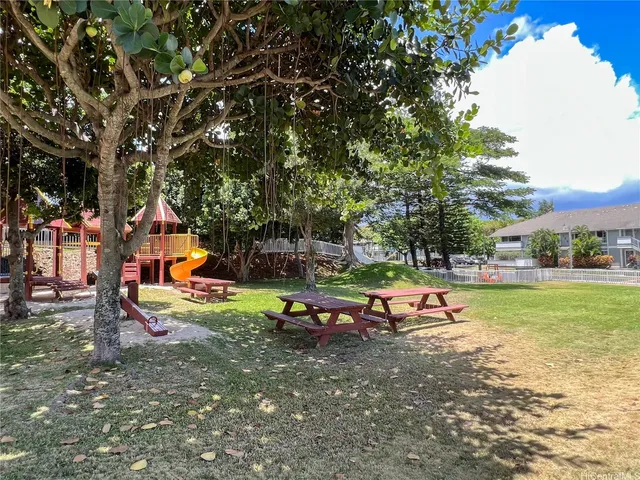 $2,500 | 625 Mananai Place, Unit T, Honolulu, HI 96818