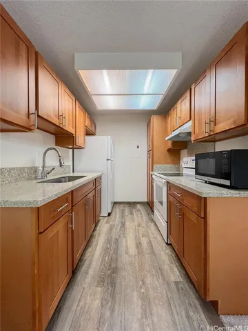 $2,500 | 625 Mananai Place, Unit T, Honolulu, HI 96818