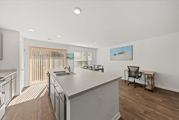 $2,300 | 4698 Palm View Circle, North Charleston, SC 29418