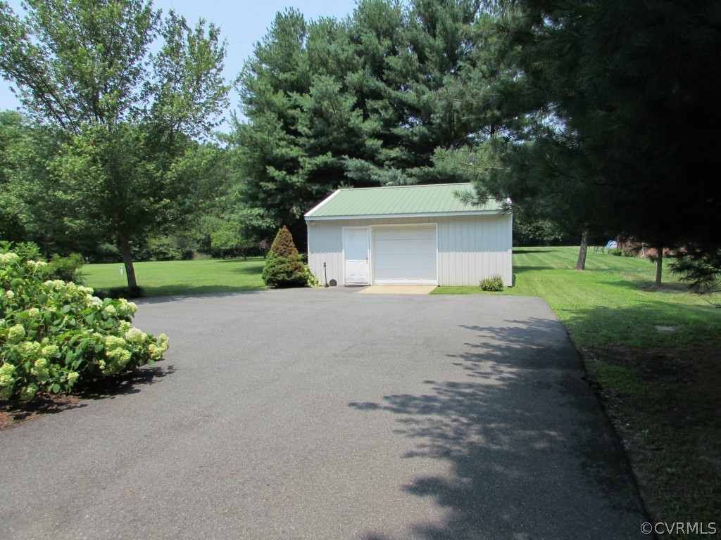 8068 Rural Point Road Mechanicsville, VA 23116 - Photo 7 of 24 Gallery Image 7