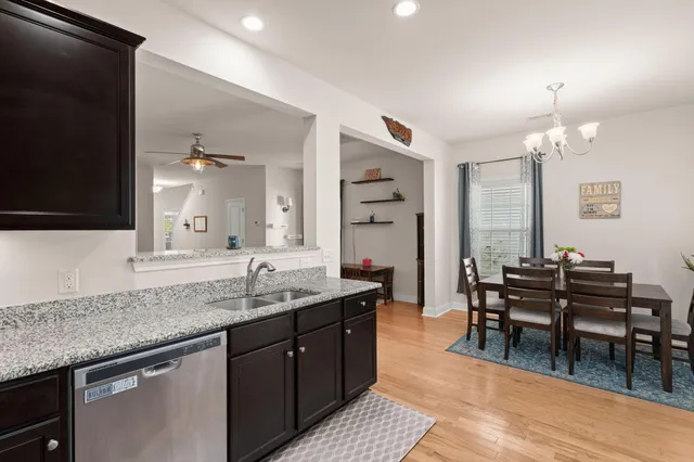 $425,000 | 1067 Bennington Drive, Charleston, SC 29492