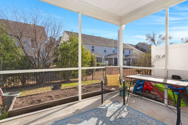 $425,000 | 1067 Bennington Drive, Charleston, SC 29492