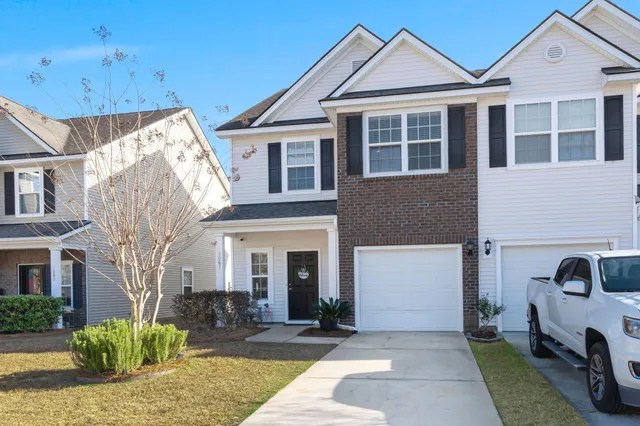 $425,000 | 1067 Bennington Drive, Charleston, SC 29492