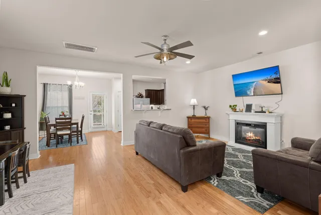 $425,000 | 1067 Bennington Drive, Charleston, SC 29492