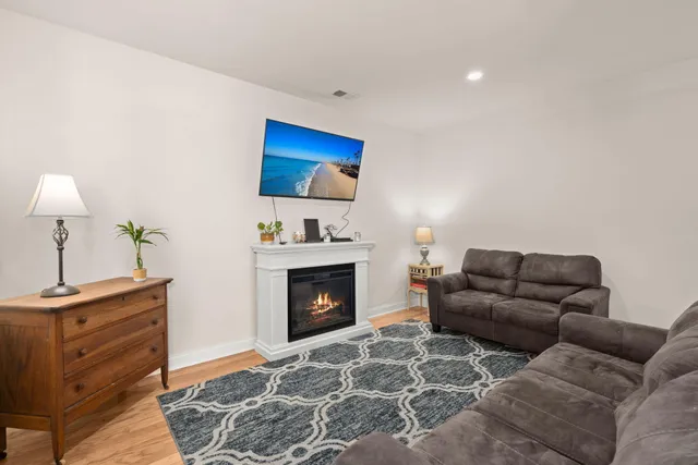 $425,000 | 1067 Bennington Drive, Charleston, SC 29492