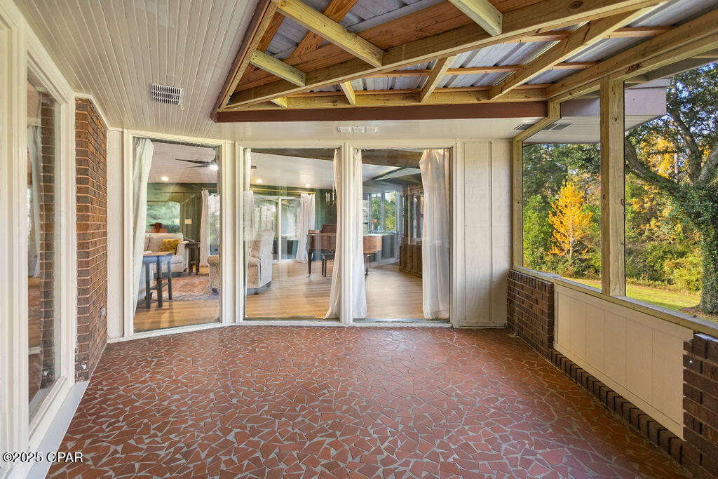 912 Highway 277 Chipley, FL 32428 - Photo 16 of 96