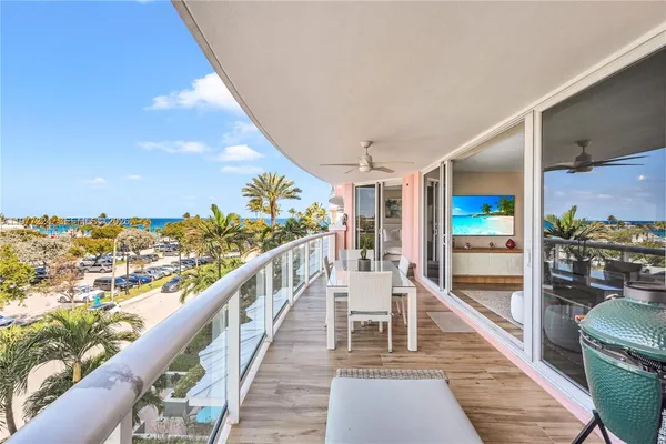 $1,425,000 | 2051 Southeast 3rd Street, Unit 407, Deerfield Beach, FL 33441