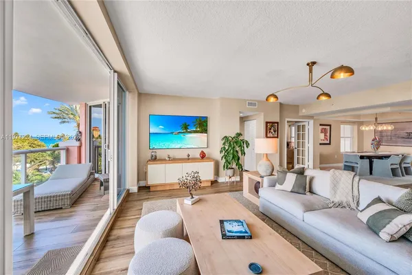 $1,425,000 | 2051 Southeast 3rd Street, Unit 407, Deerfield Beach, FL 33441
