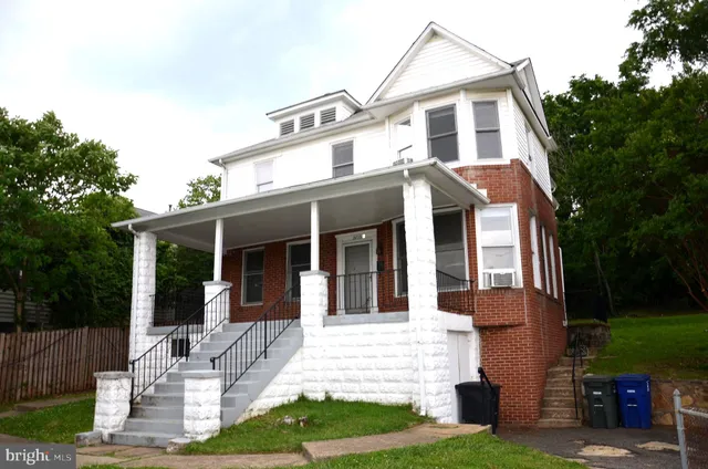 $1,250,000 | 2713 24th Road South, Unit A & B, Arlington, VA 22206